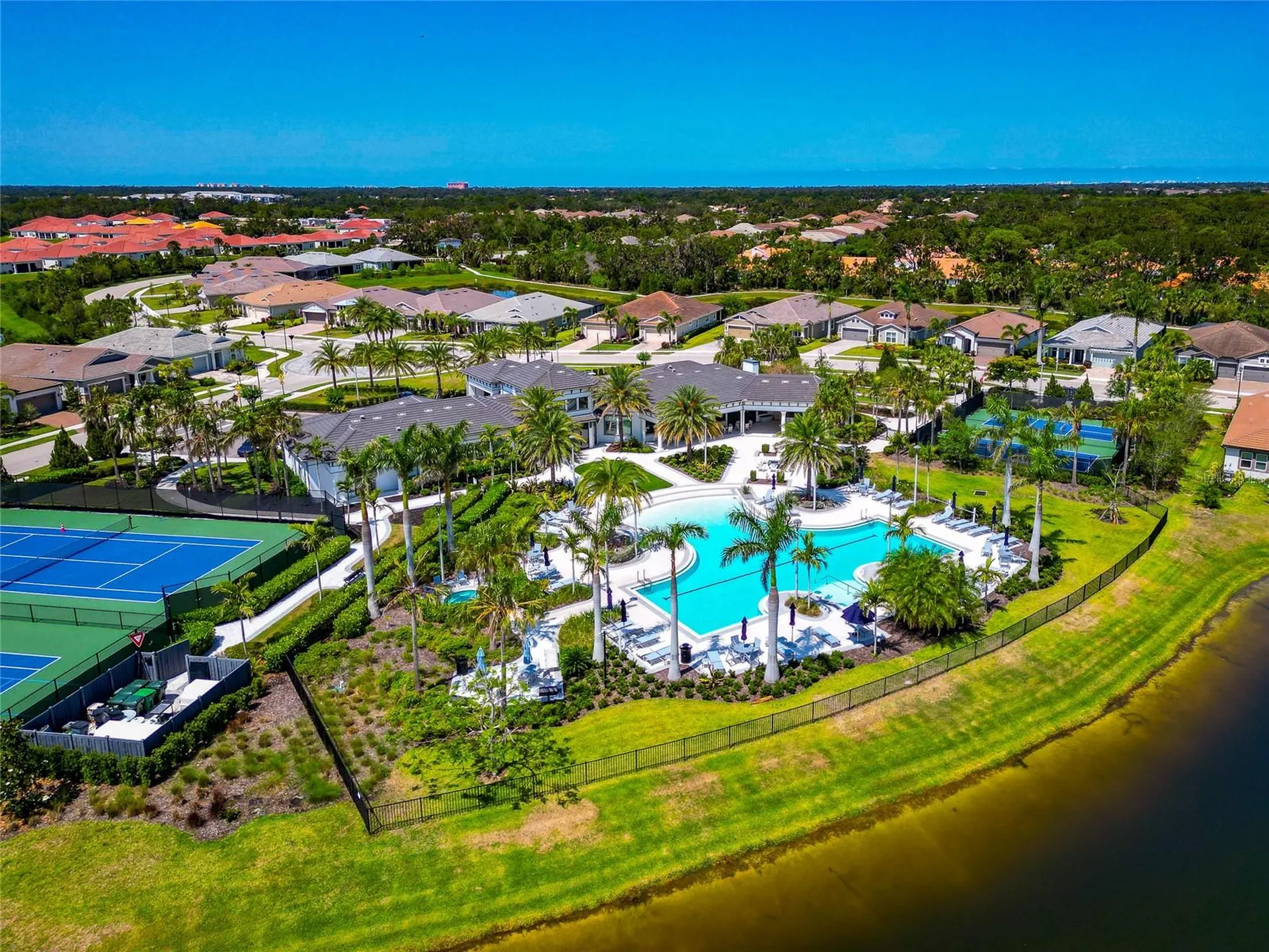 5798 Long Shore Loop Sarasota FL 34238