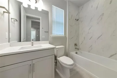 5798 Long Shore Loop Sarasota FL 34238