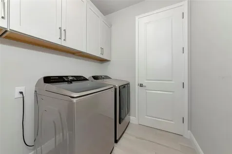 5798 Long Shore Loop Sarasota FL 34238
