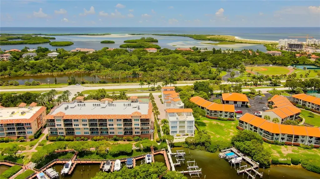 1575 Pinellas Bayway Way S Tierra Verde FL 33715