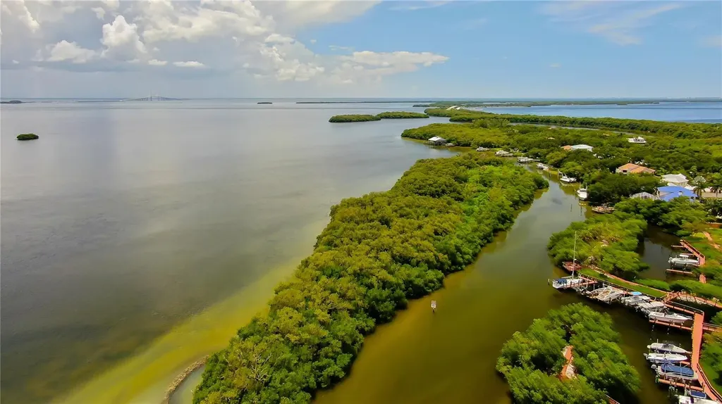 1575 Pinellas Bayway Way S Tierra Verde FL 33715