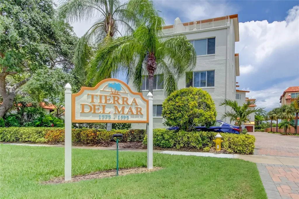 1575 Pinellas Bayway Way S Tierra Verde FL 33715