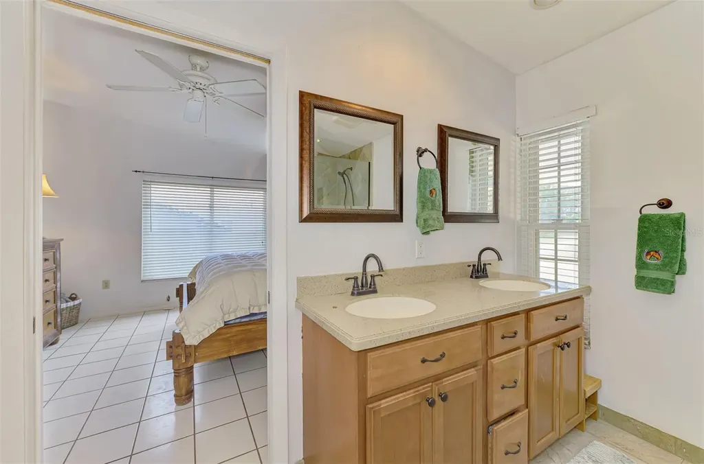 1805 28th Street W Bradenton FL 34205