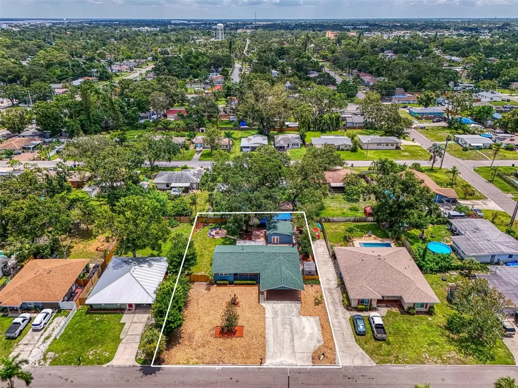 1805 28th Street W Bradenton FL 34205