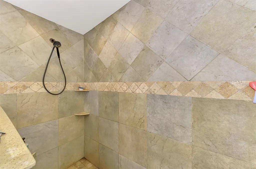 1805 28th Street W Bradenton FL 34205