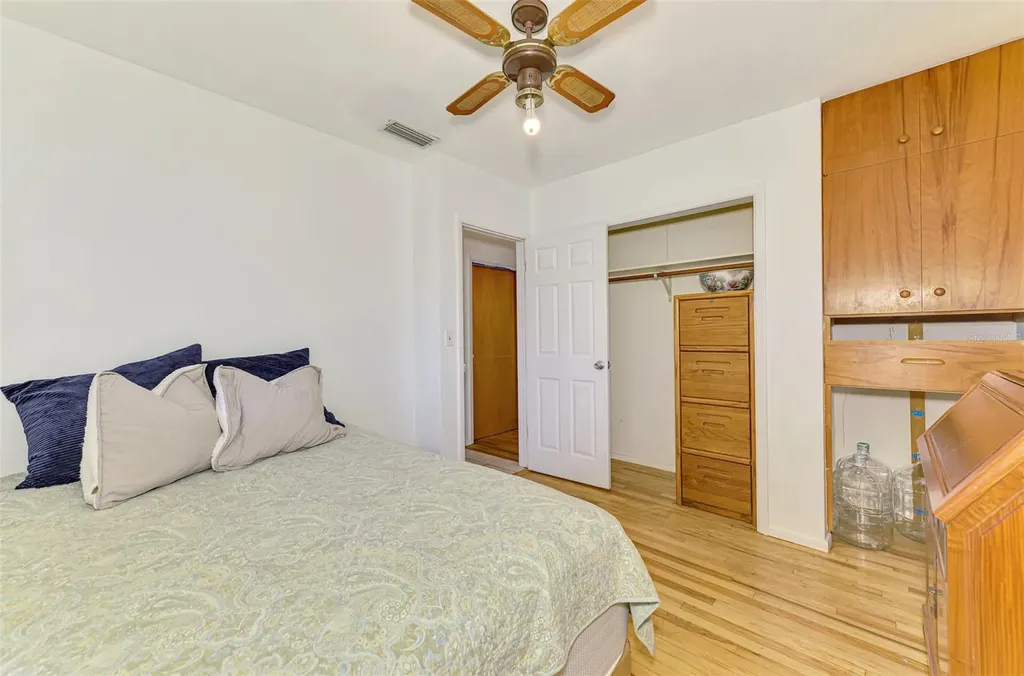 1805 28th Street W Bradenton FL 34205