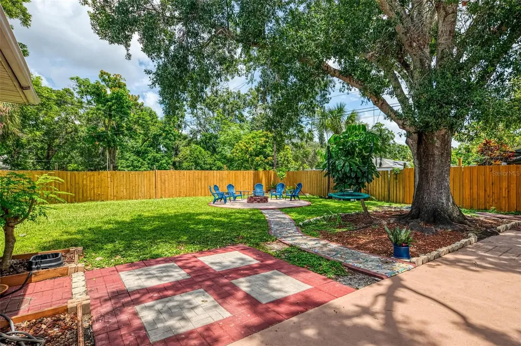 1805 28th Street W Bradenton FL 34205