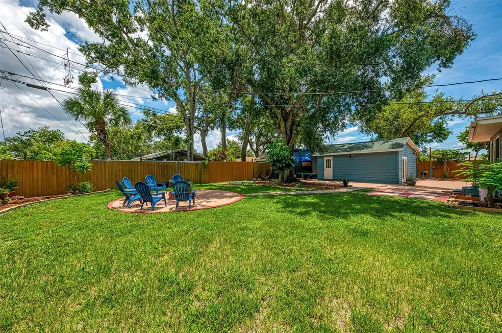 1805 28th Street W Bradenton FL 34205