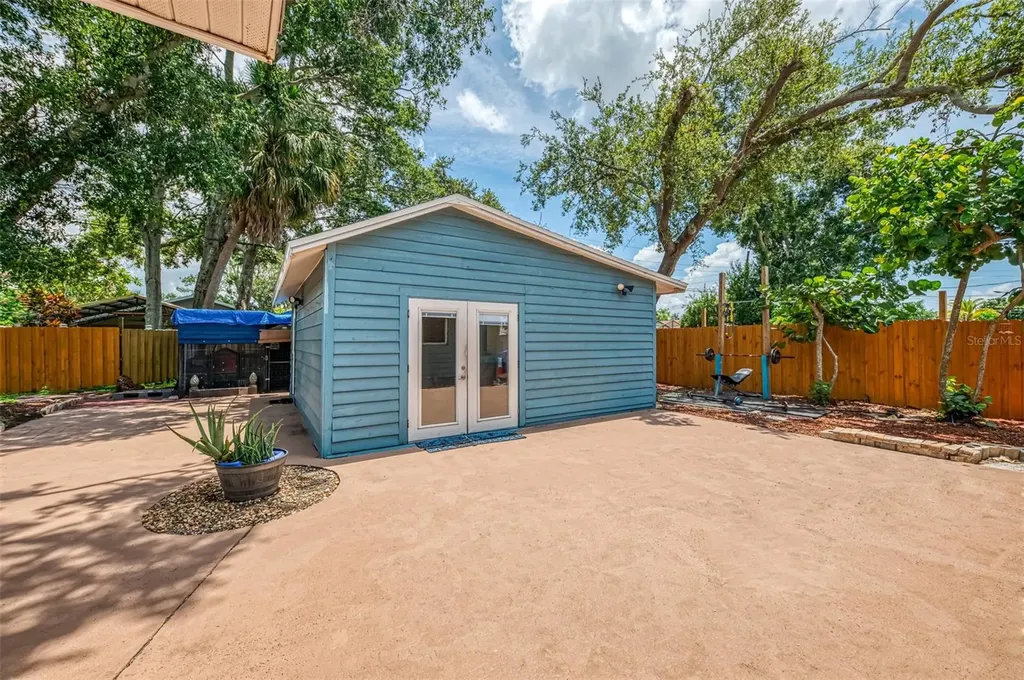1805 28th Street W Bradenton FL 34205
