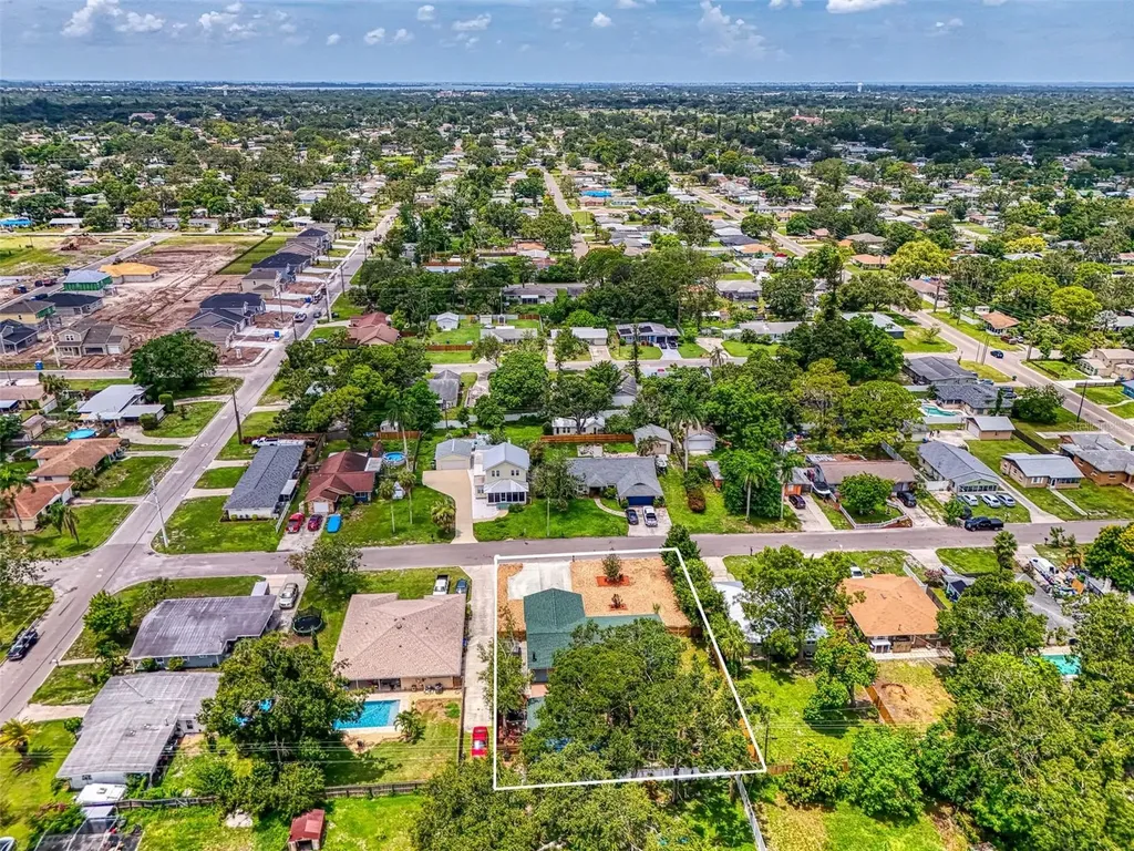 1805 28th Street W Bradenton FL 34205