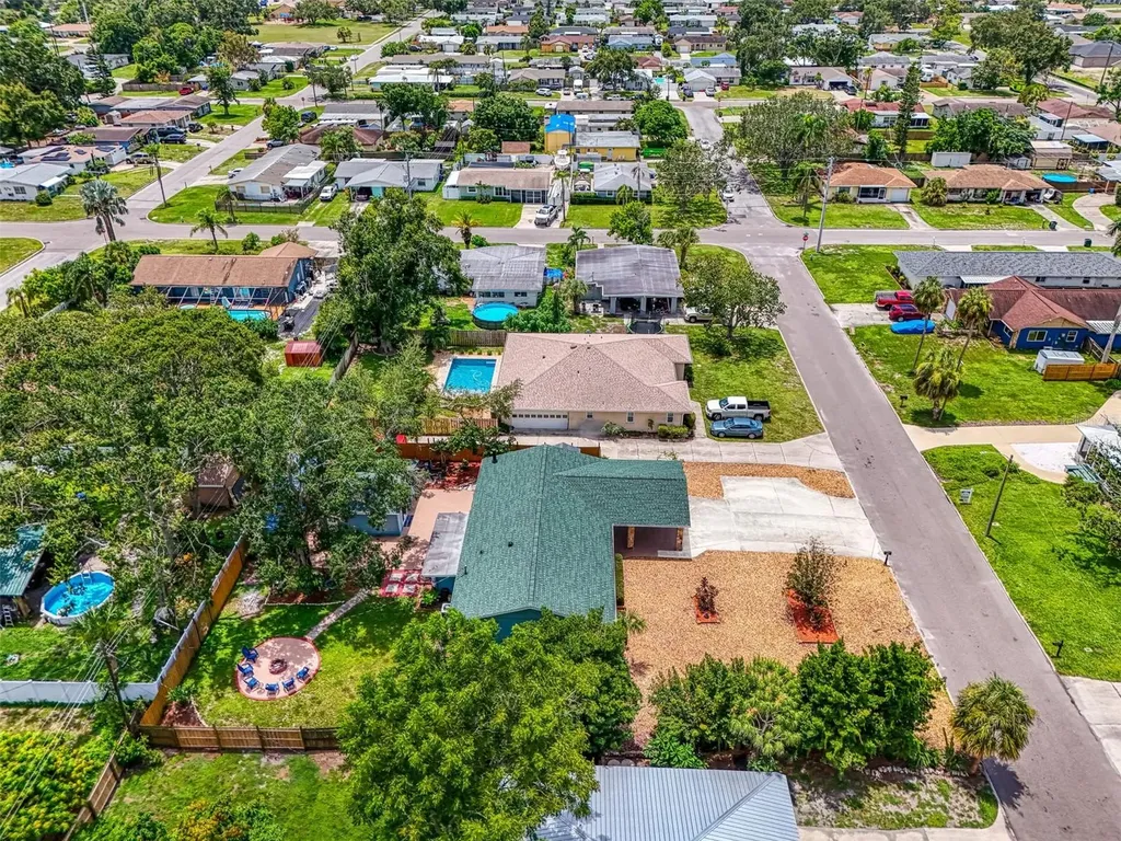 1805 28th Street W Bradenton FL 34205