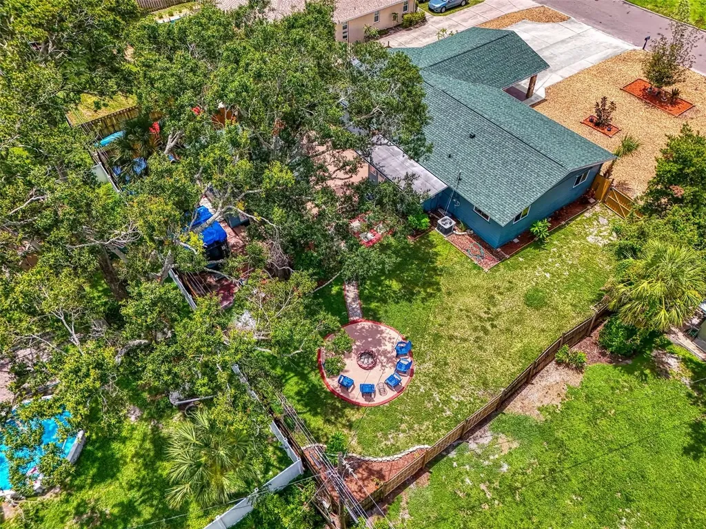 1805 28th Street W Bradenton FL 34205