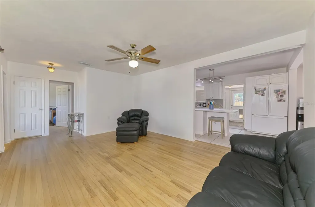 1805 28th Street W Bradenton FL 34205