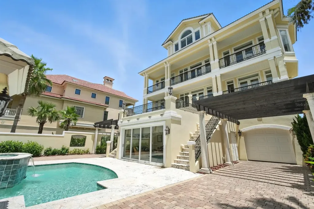 85 Calle Del Sur Palm Coast FL 32137