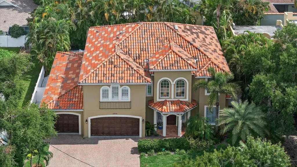 3904 W Santiago Street Tampa FL 33629