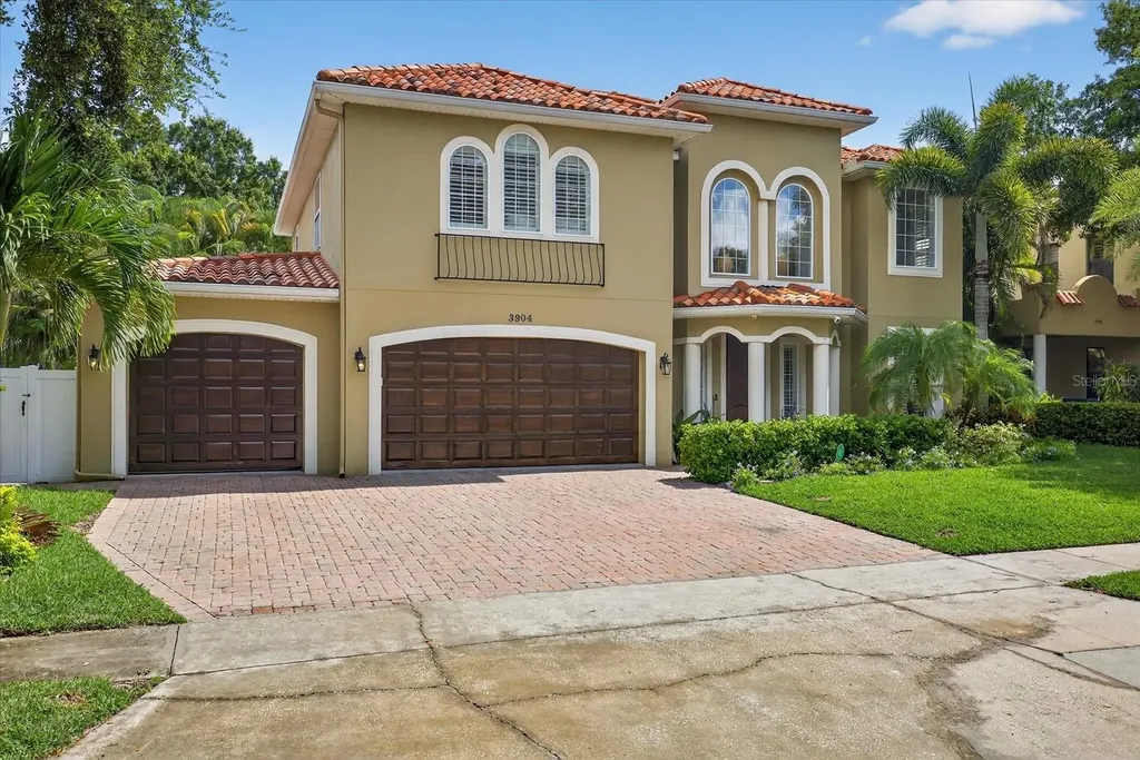 3904 W Santiago Street Tampa FL 33629