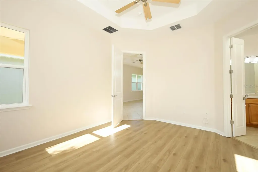 1677 Victoria Gardens Drive Deland FL 32724