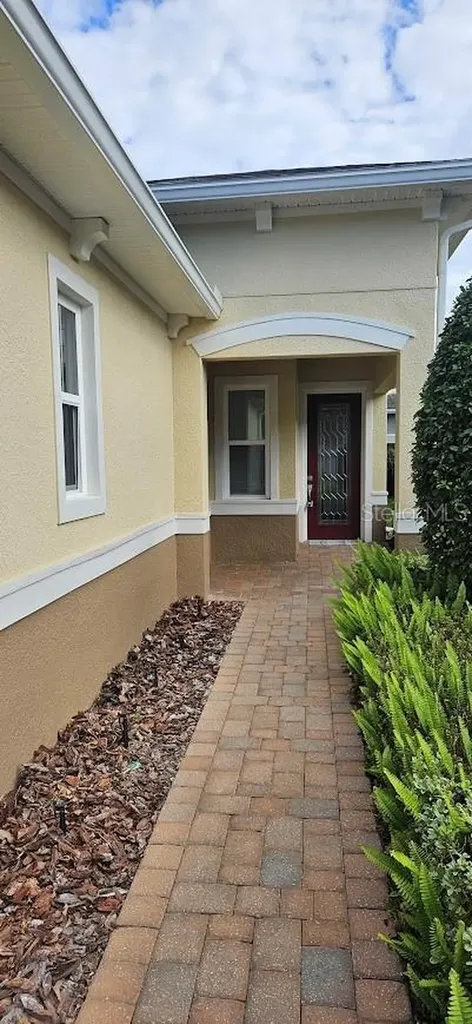 1677 Victoria Gardens Drive Deland FL 32724