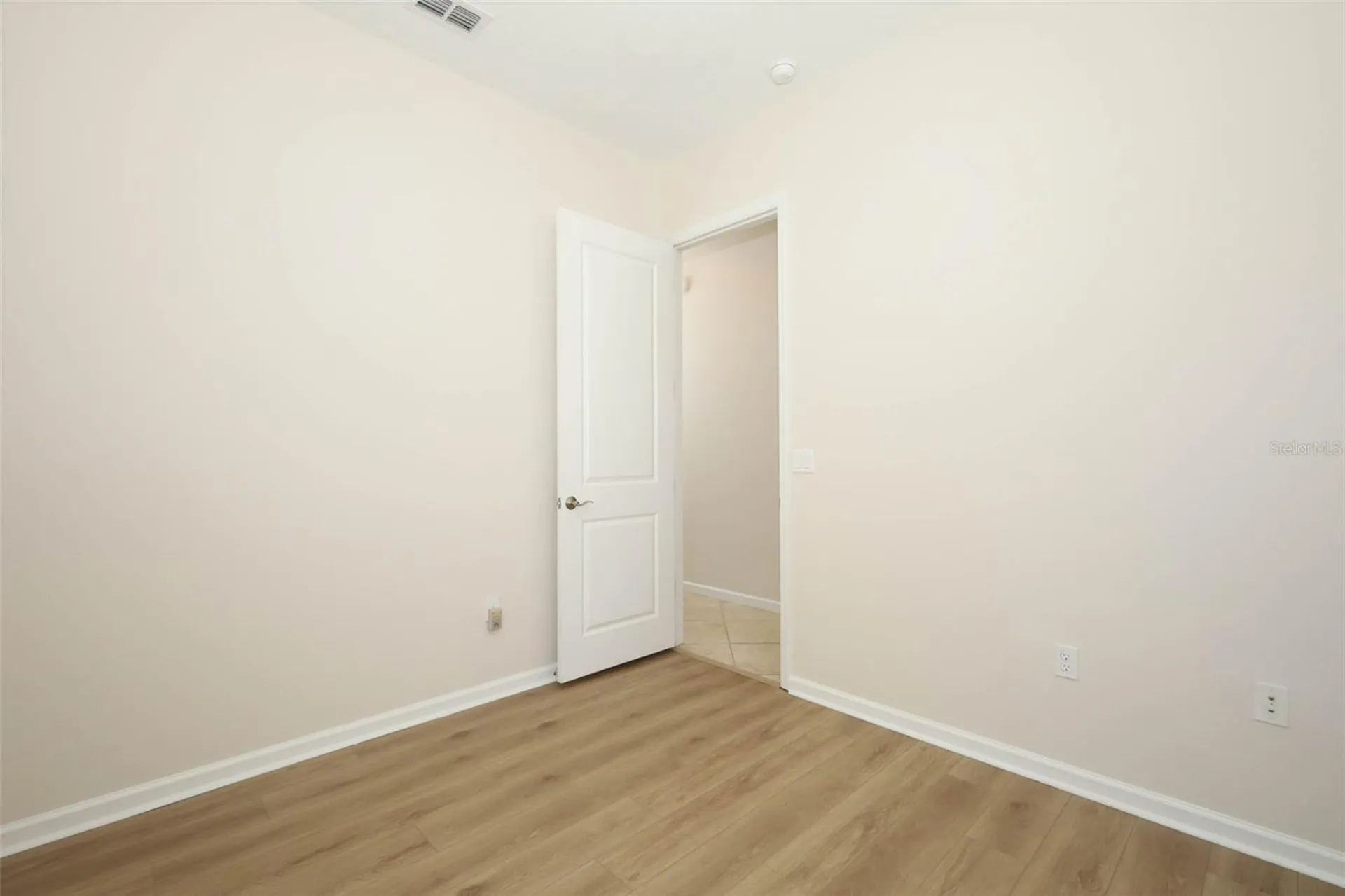 1677 Victoria Gardens Drive Deland FL 32724
