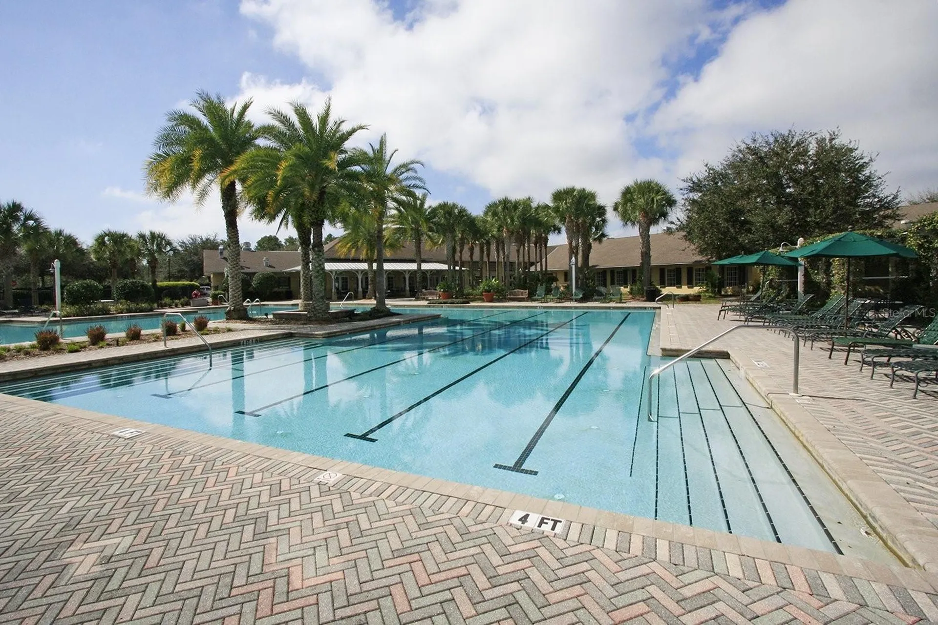 1677 Victoria Gardens Drive Deland FL 32724