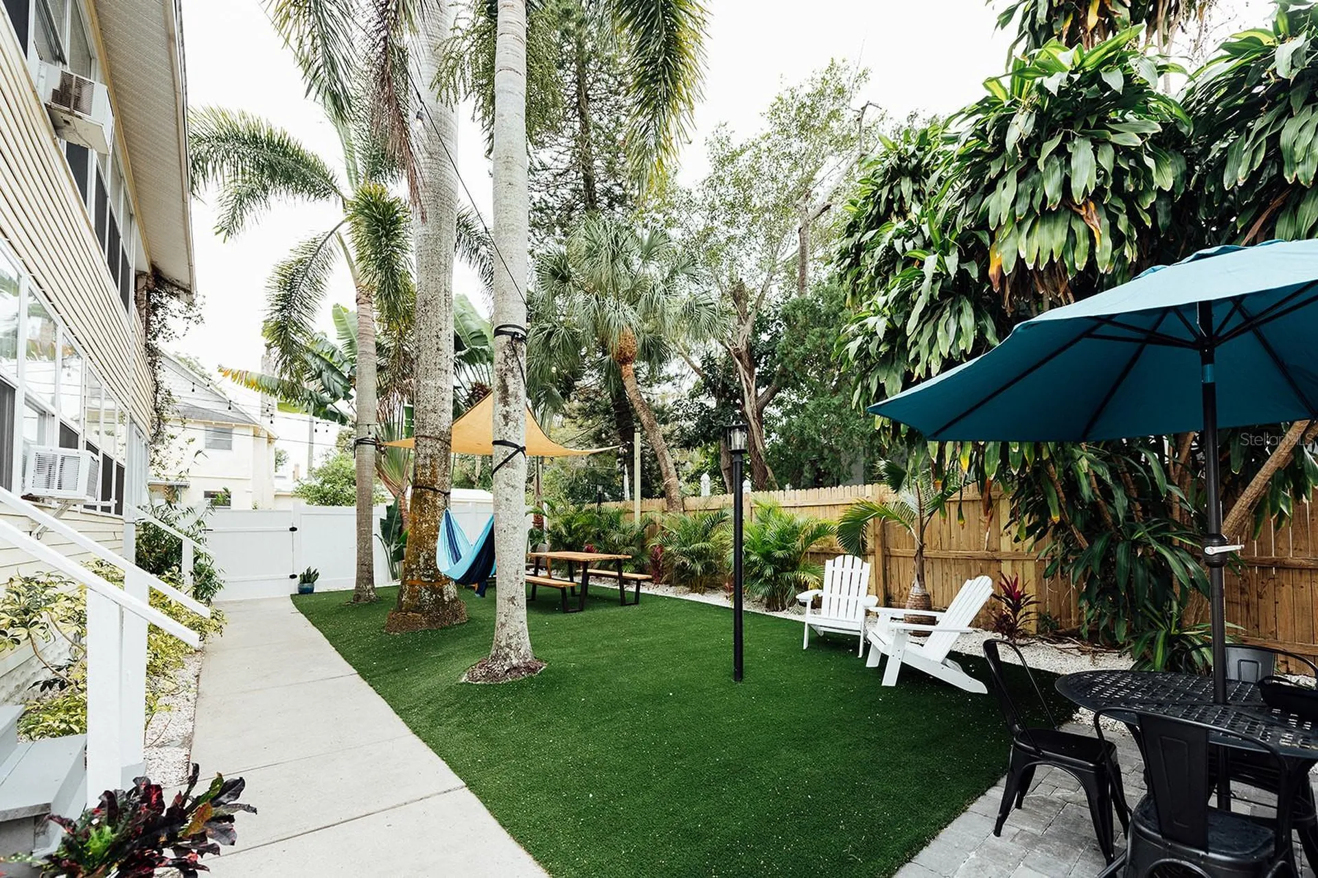 809 10th Avenue N St Petersburg FL 33701