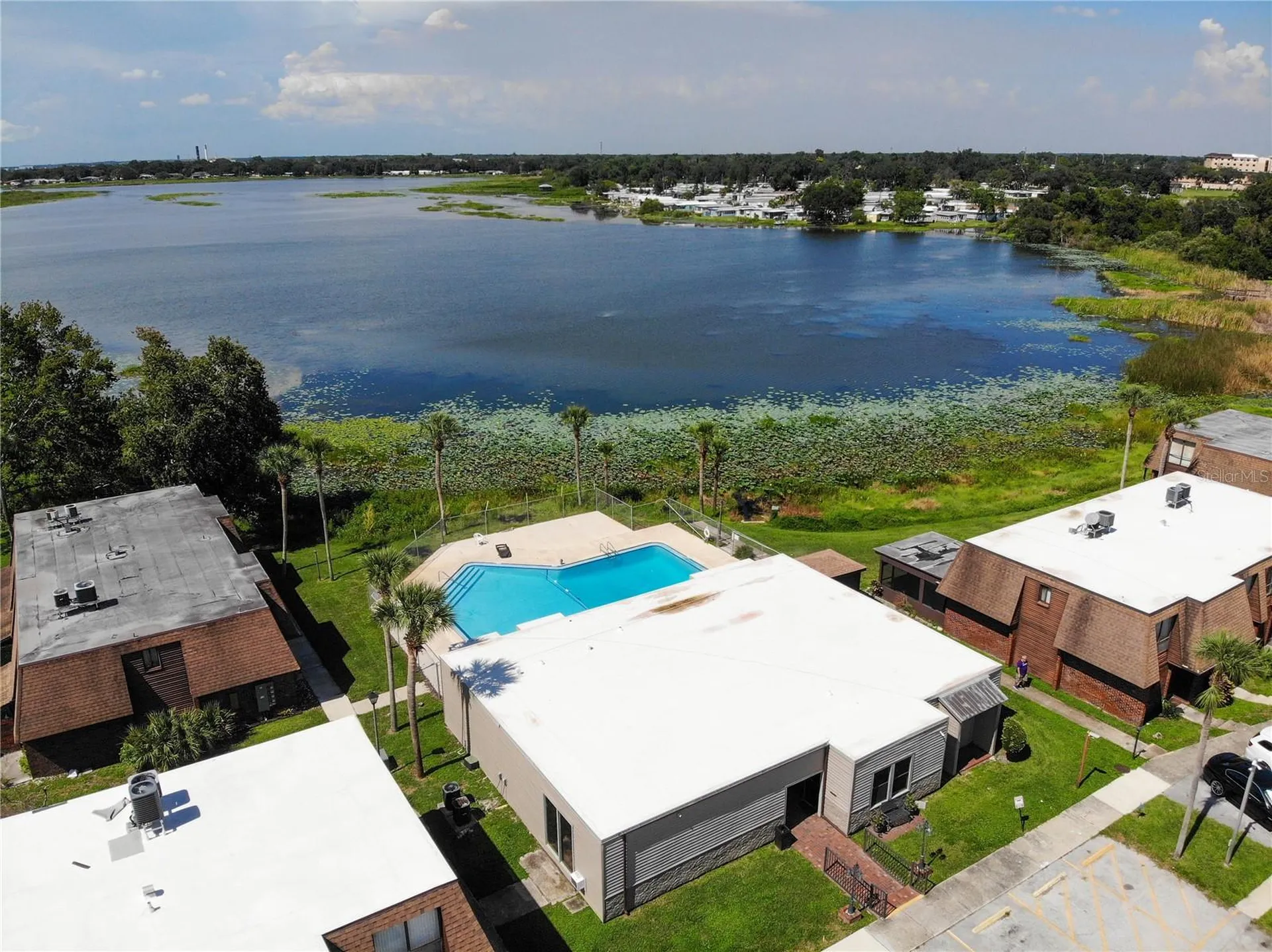 1836 N Crystal Lake Drive Lakeland FL 33801