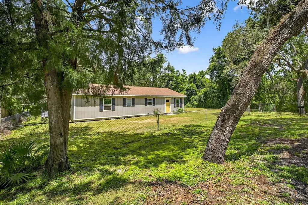 35328 Reynolds Street Dade City FL 33523