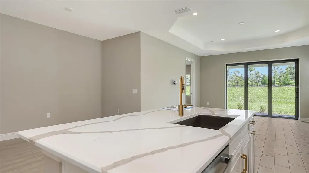 2150 Bamboo Palm Cove Bradenton FL 34212