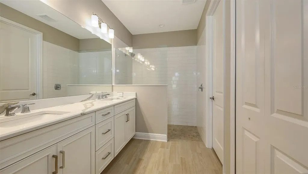2150 Bamboo Palm Cove Bradenton FL 34212