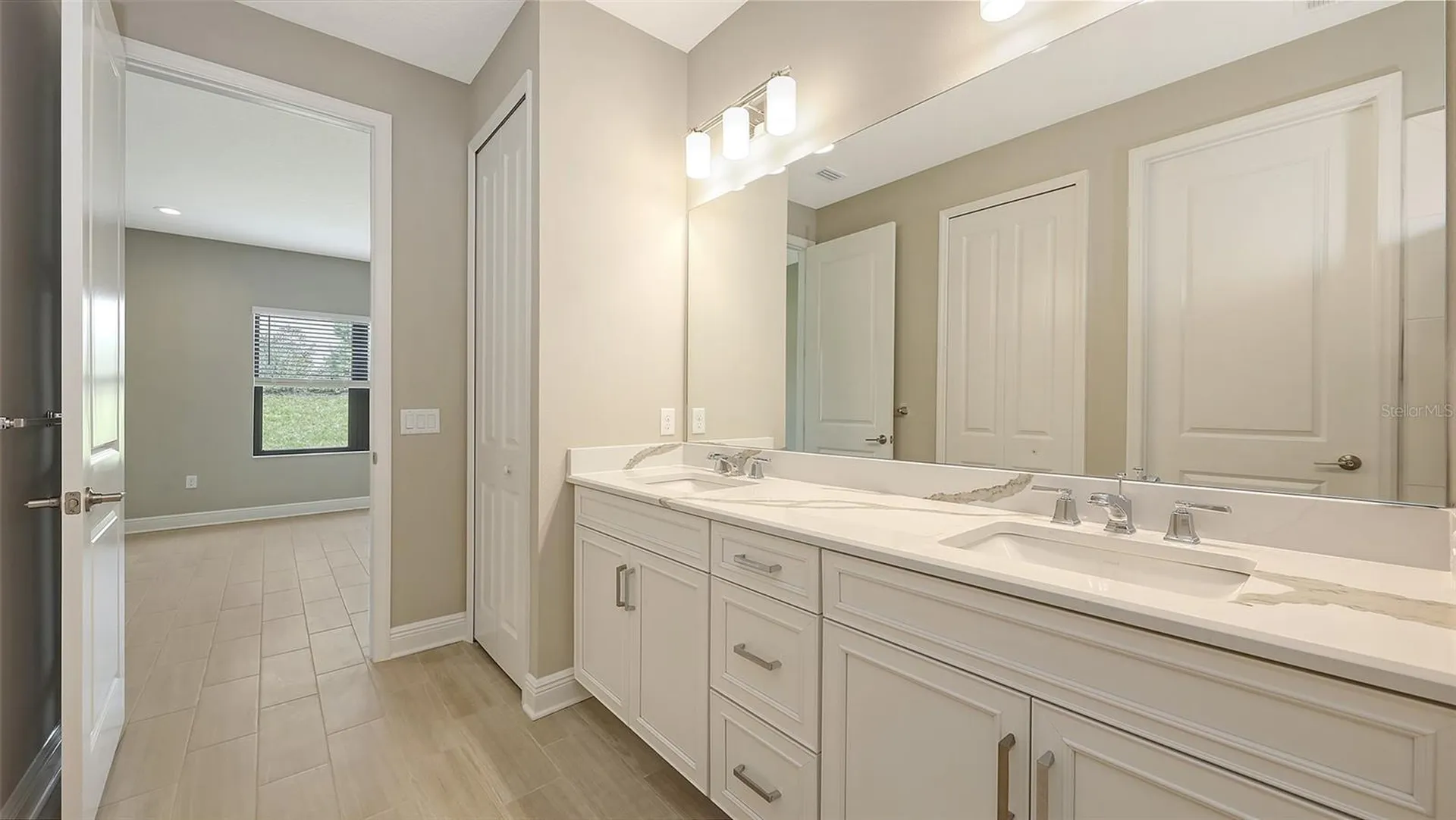 2150 Bamboo Palm Cove Bradenton FL 34212