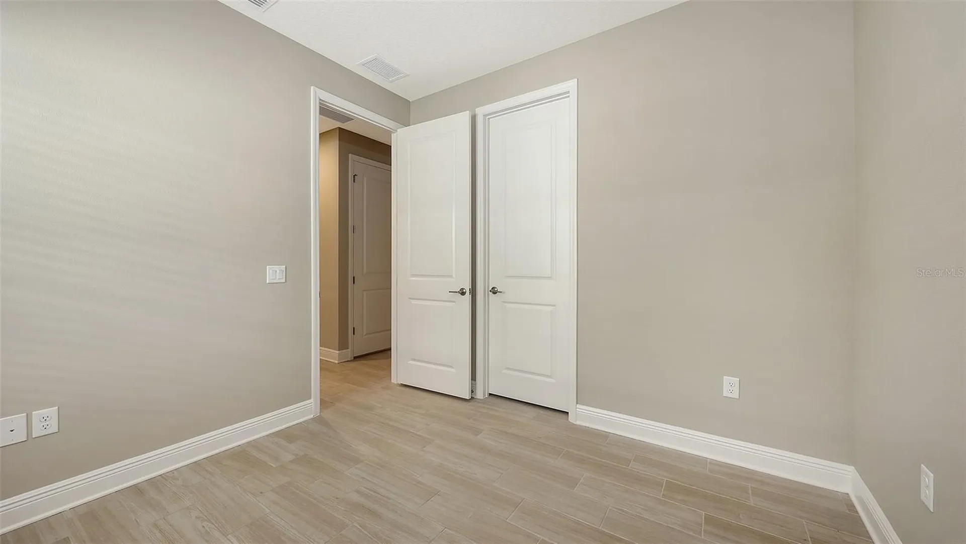 2150 Bamboo Palm Cove Bradenton FL 34212