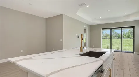 2150 Bamboo Palm Cove Bradenton FL 34212