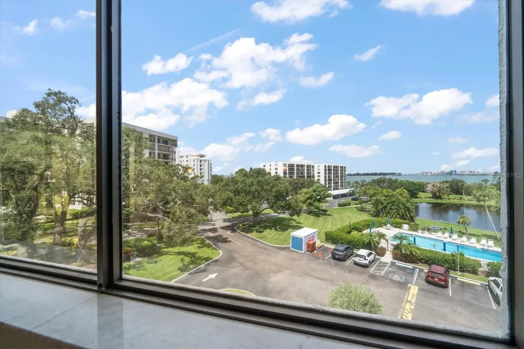 220 Belleview Boulevard Belleair FL 33756