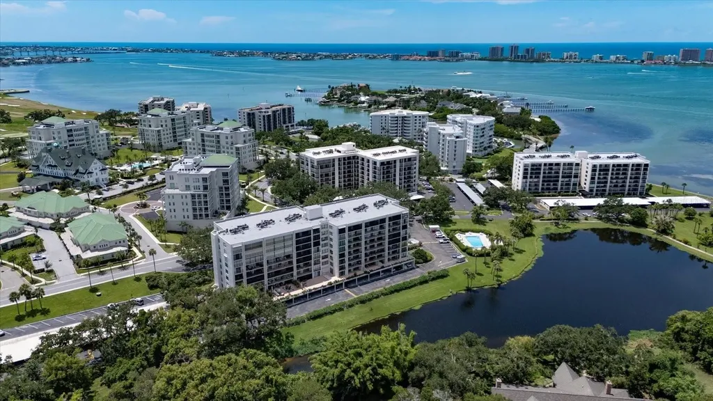 220 Belleview Boulevard Belleair FL 33756