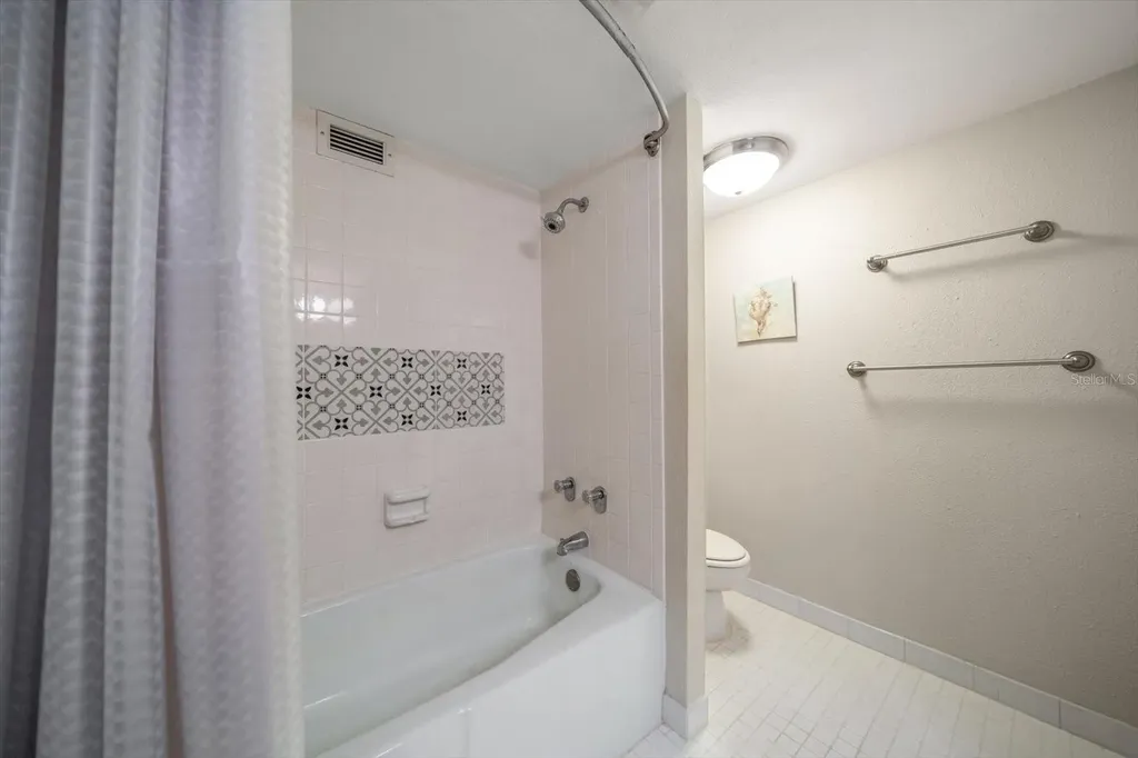 220 Belleview Boulevard Belleair FL 33756