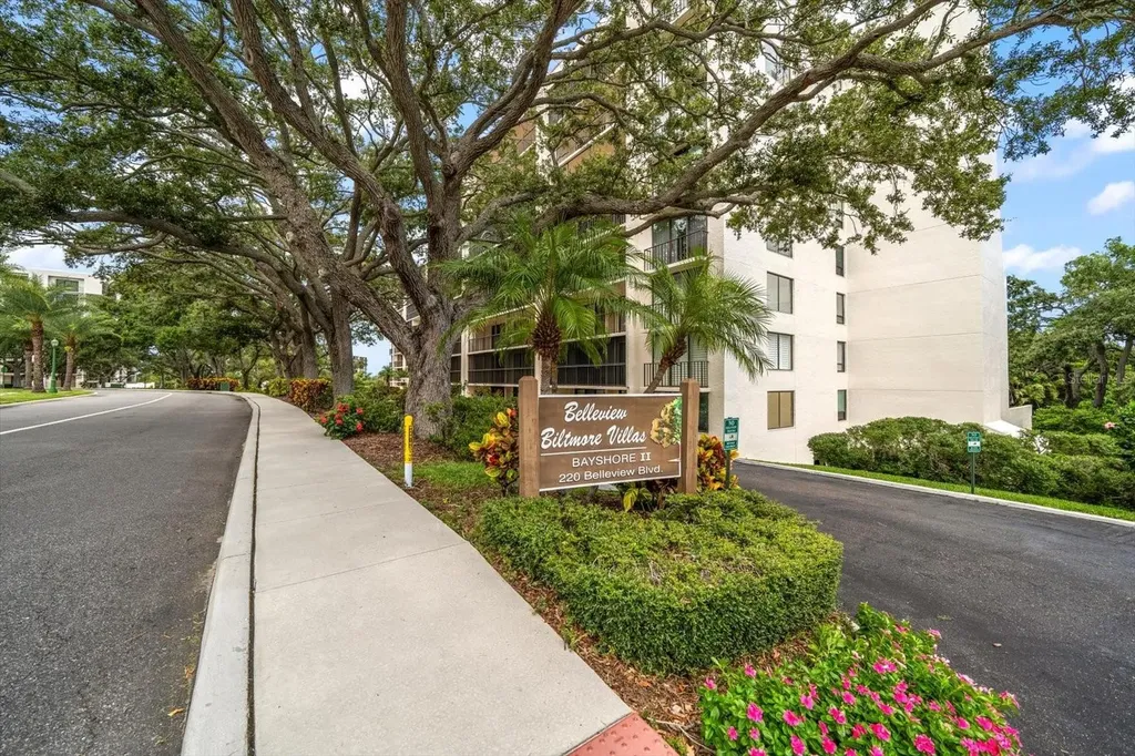 220 Belleview Boulevard Belleair FL 33756