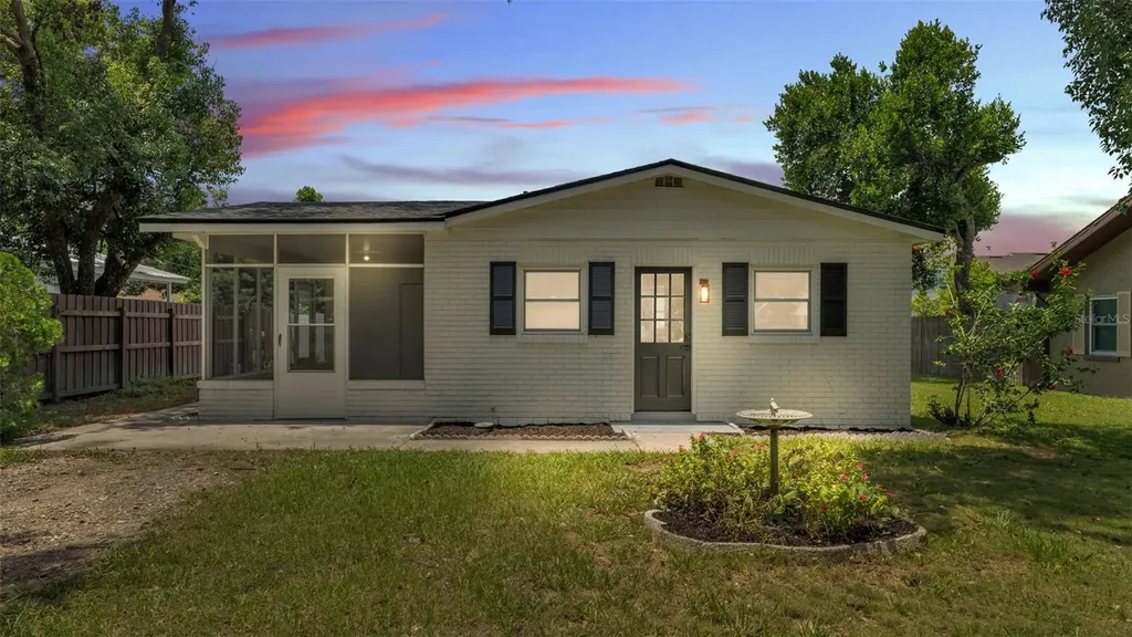 5835 8th Street Zephyrhills FL 33542