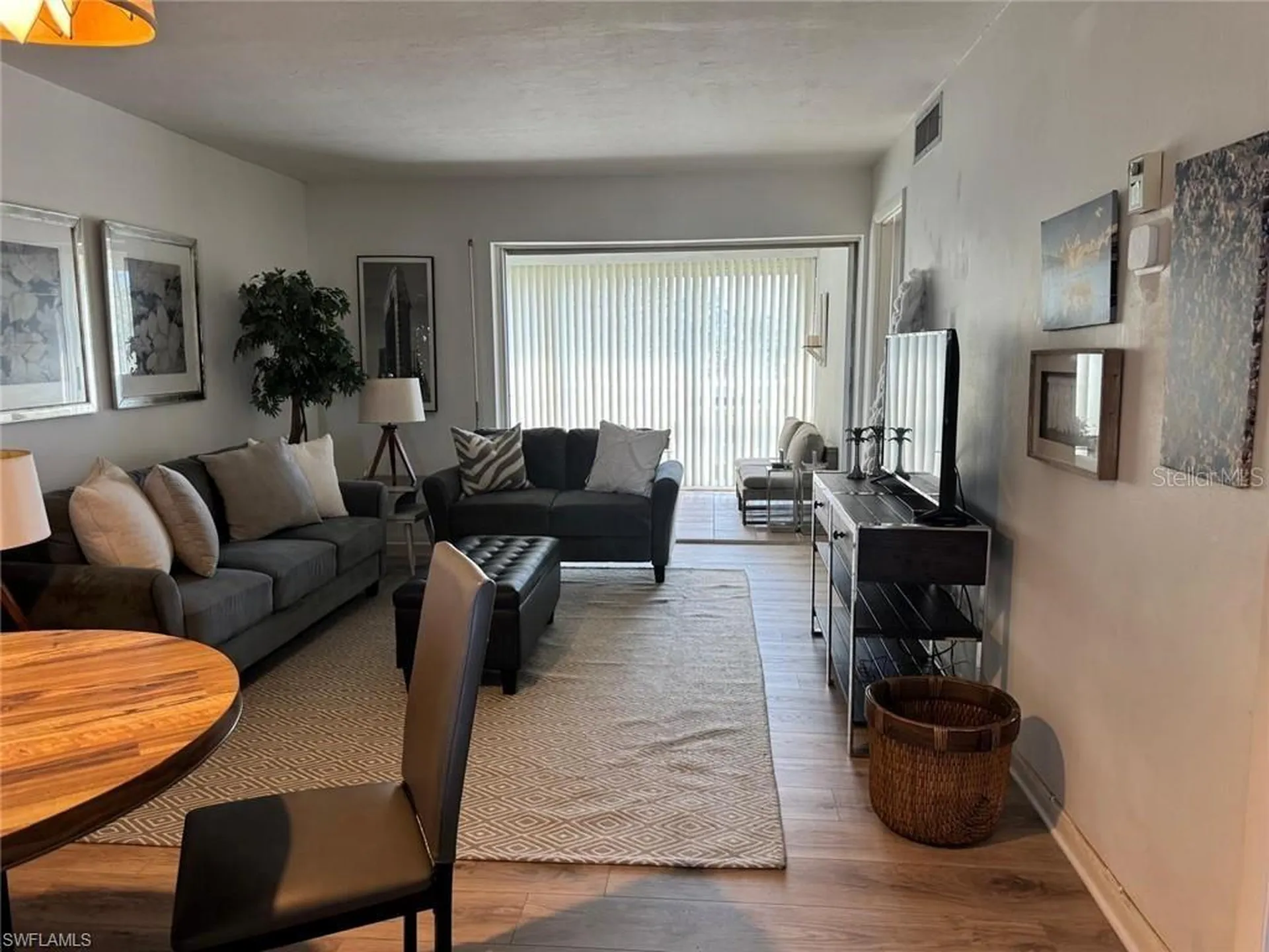 1900 Alamanda Drive Naples FL 34102