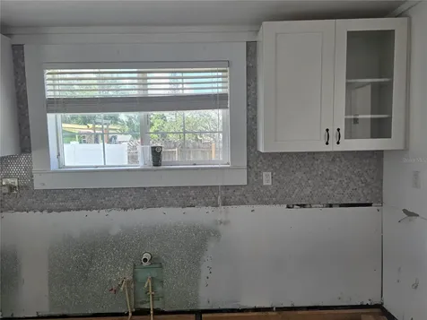1327 Georgia Avenue Dunedin FL 34698