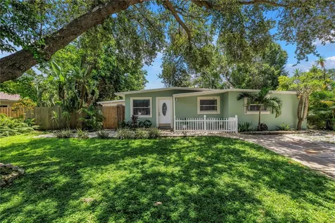6719 13th Street N St Petersburg FL 33702