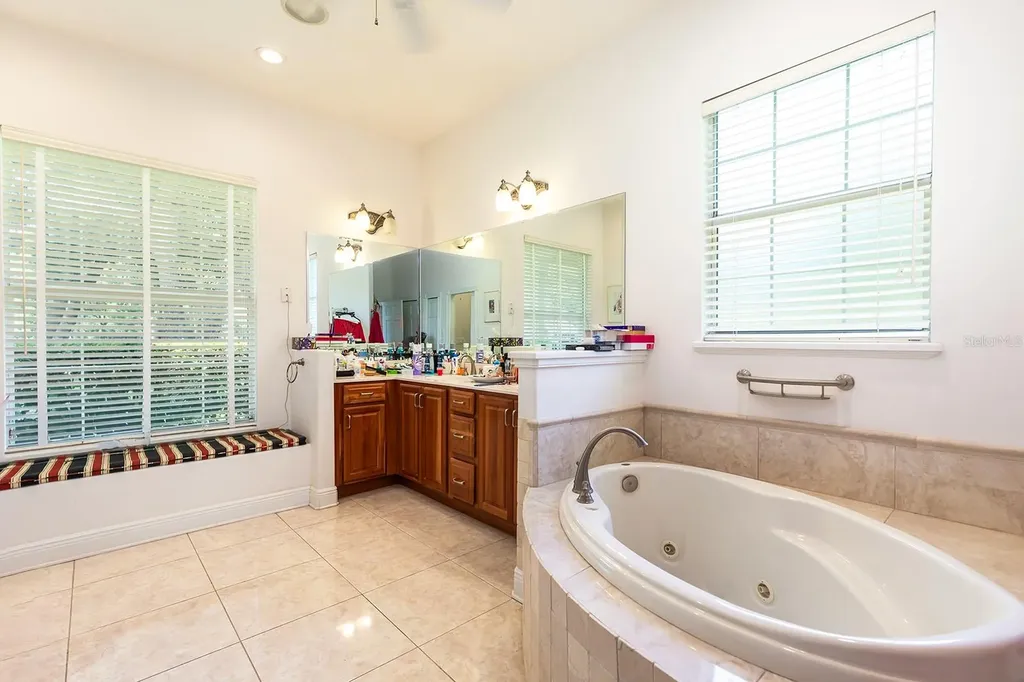 590 Crescent Street Umatilla FL 32784