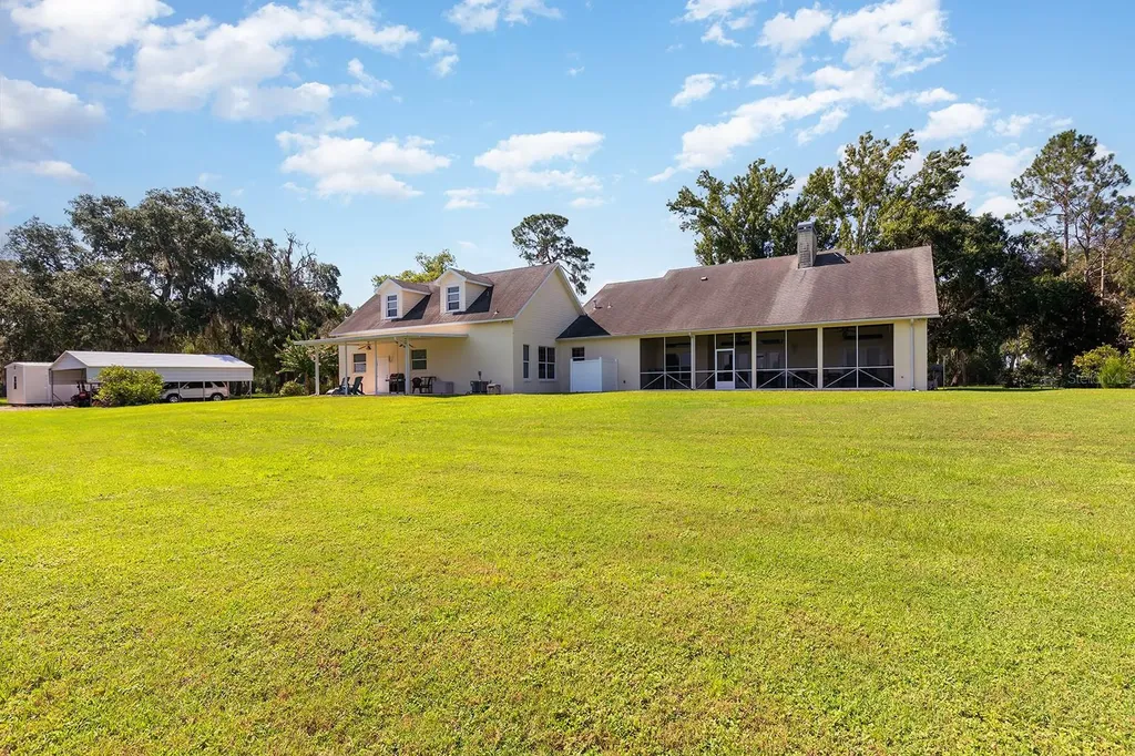 590 Crescent Street Umatilla FL 32784