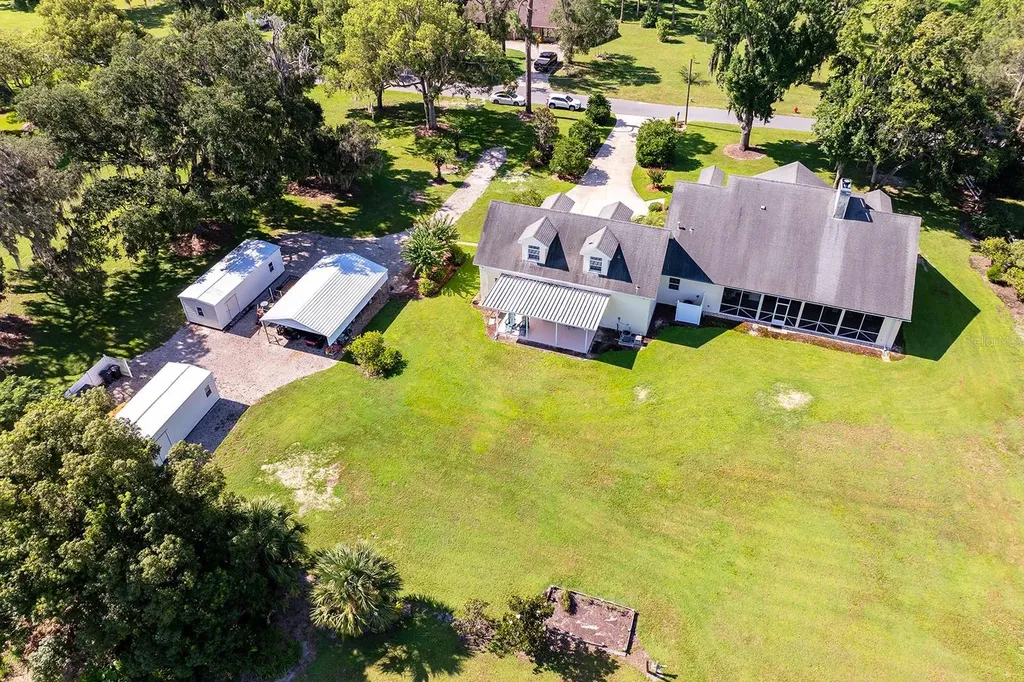 590 Crescent Street Umatilla FL 32784
