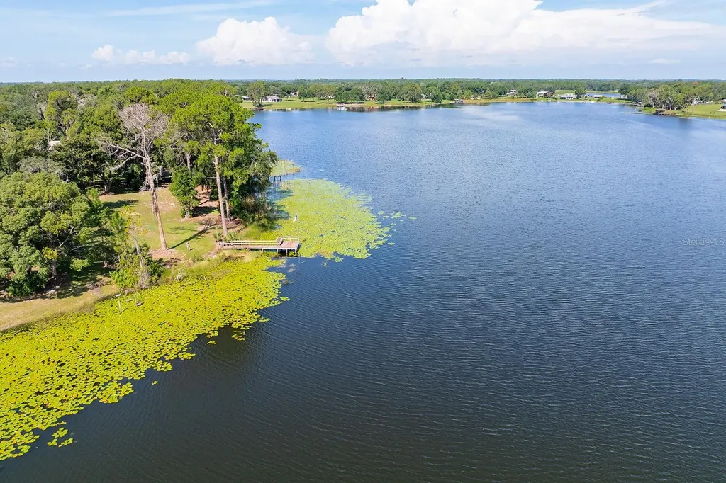 590 Crescent Street Umatilla FL 32784