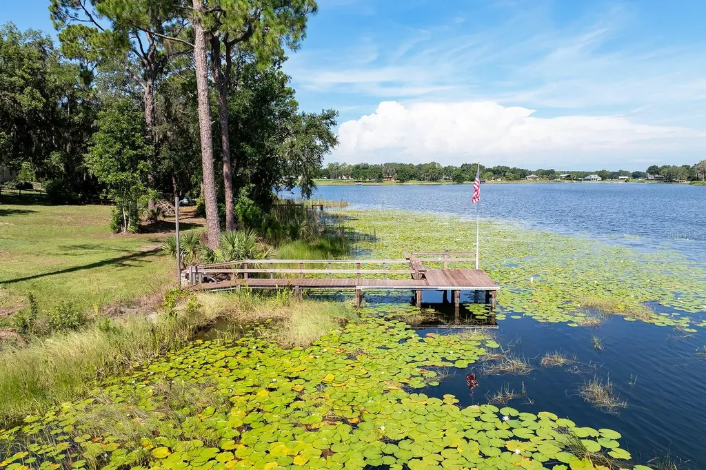 590 Crescent Street Umatilla FL 32784