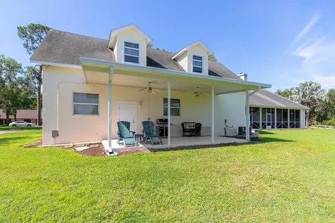 590 Crescent Street Umatilla FL 32784