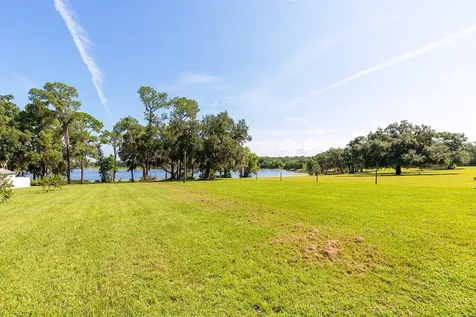 590 Crescent Street Umatilla FL 32784