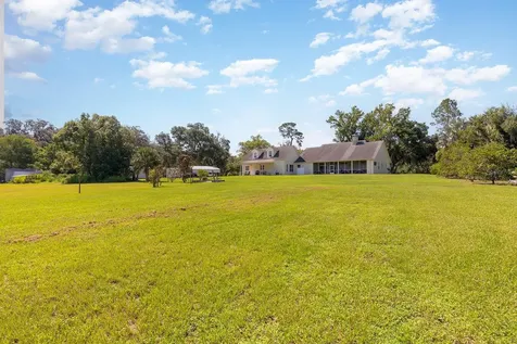 590 Crescent Street Umatilla FL 32784