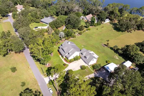 590 Crescent Street Umatilla FL 32784