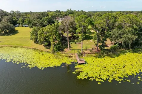 590 Crescent Street Umatilla FL 32784